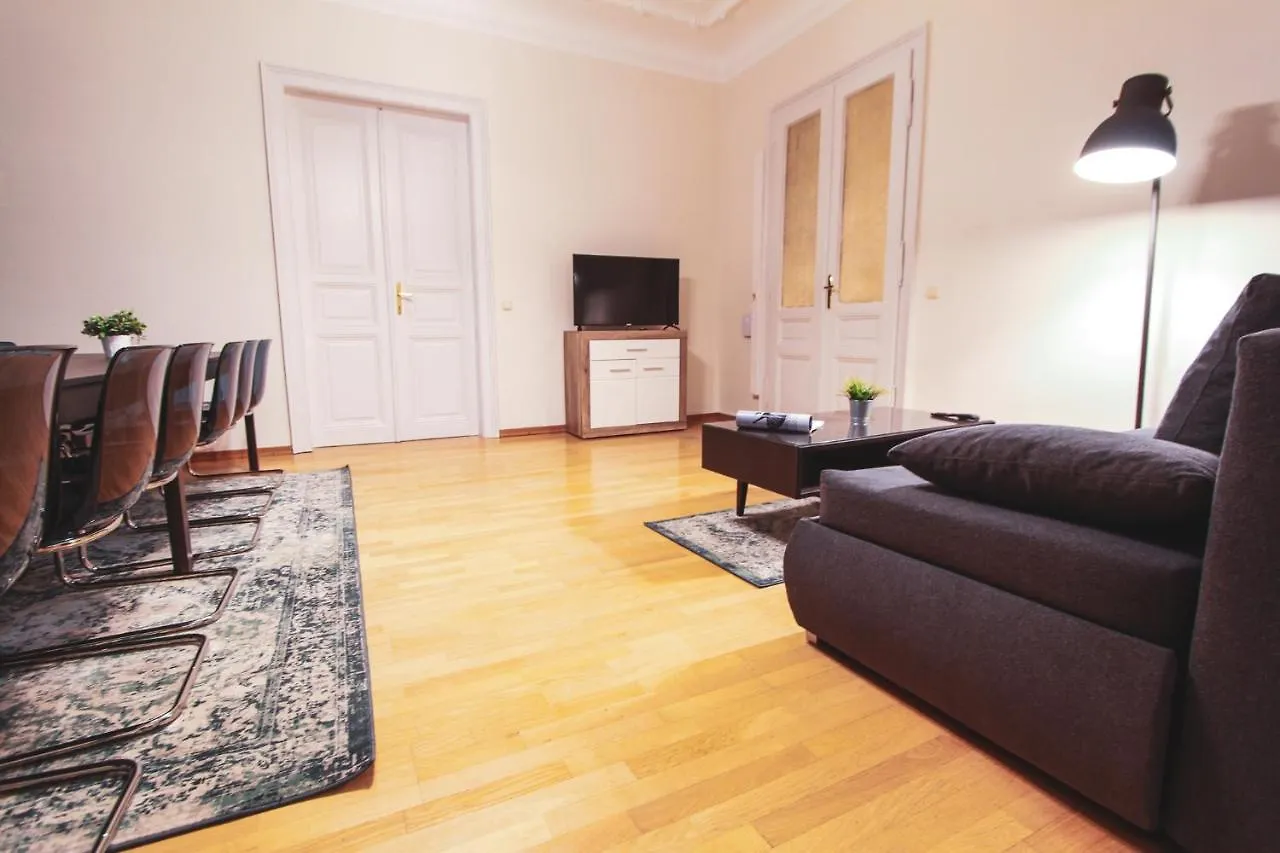 Apartment Erdberg I Contactless Check-In Vienna