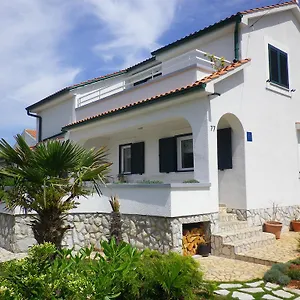https://apartments-marinovic-brzac.primorje-gorskikotar.com