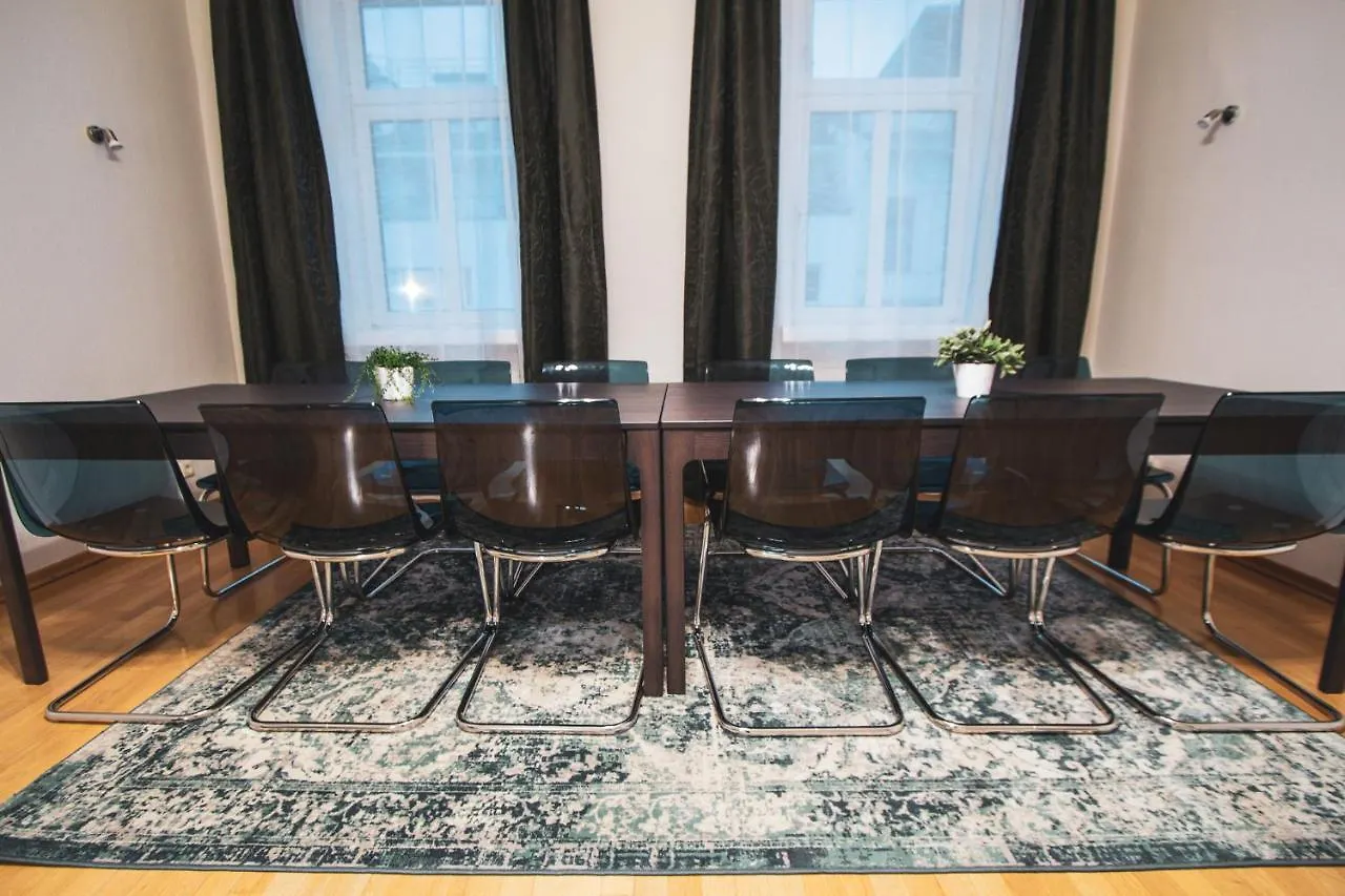 Apartment Erdberg I Contactless Check-In Viena