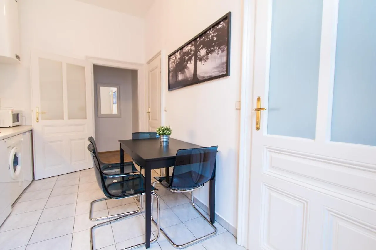 Apartment Erdberg I Contactless Check-In Viena