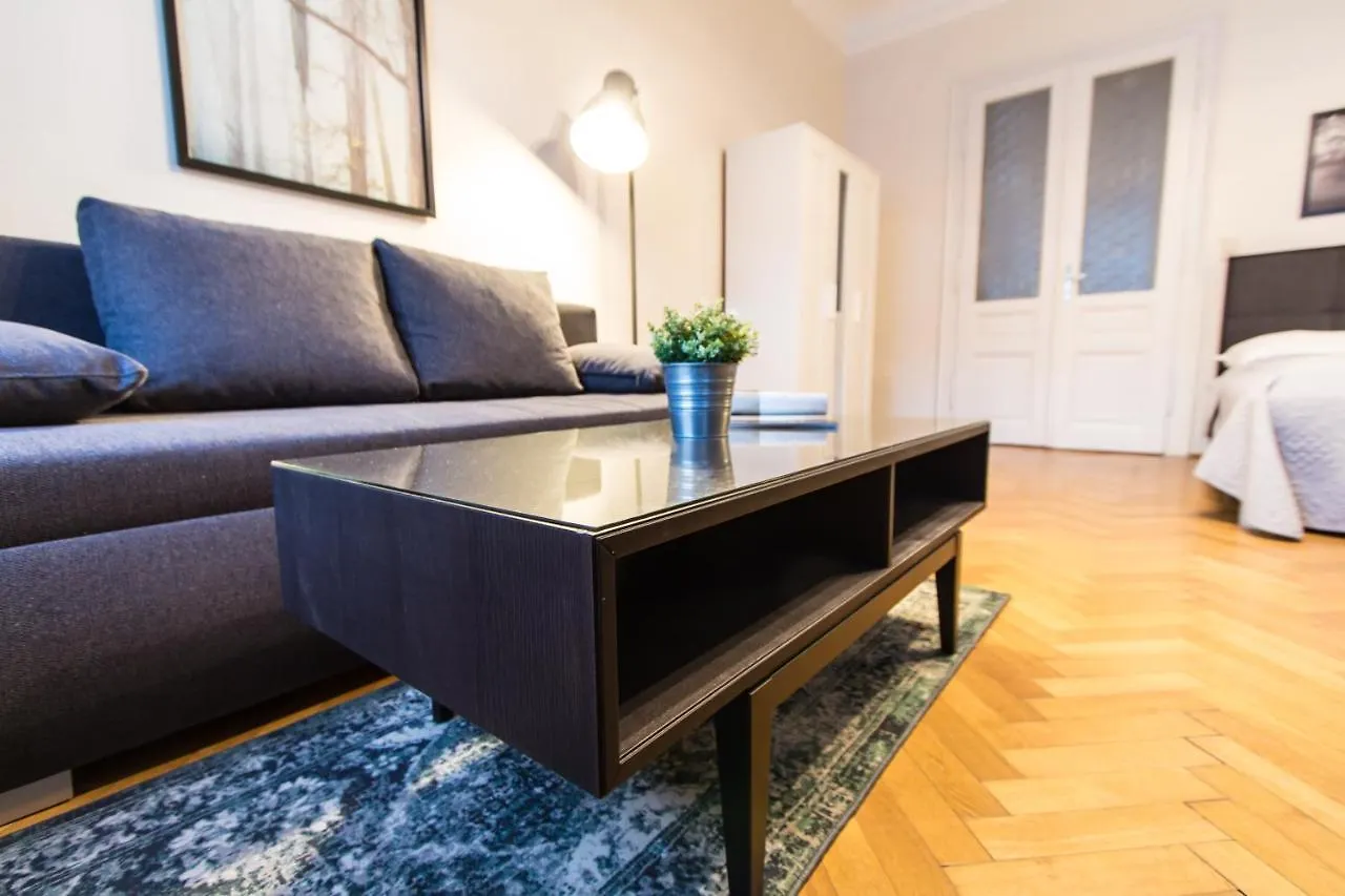 Apartment Erdberg I Contactless Check-In Viena