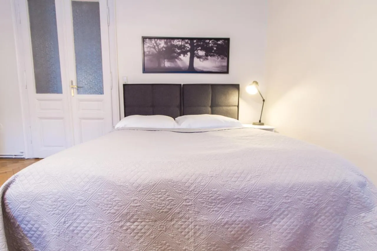 Apartment Erdberg I Contactless Check-In Viena Austria